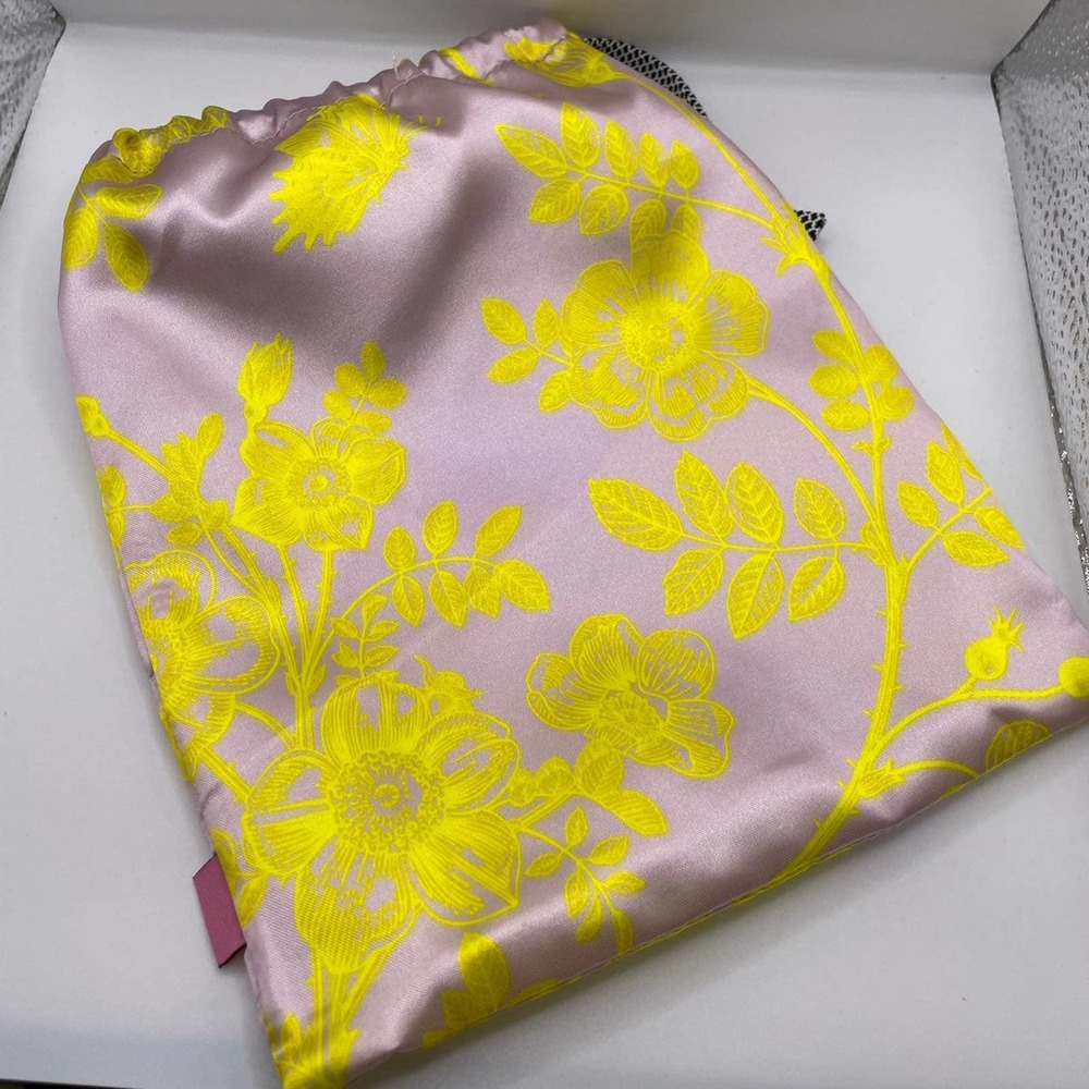 Ipsy refreshment bag